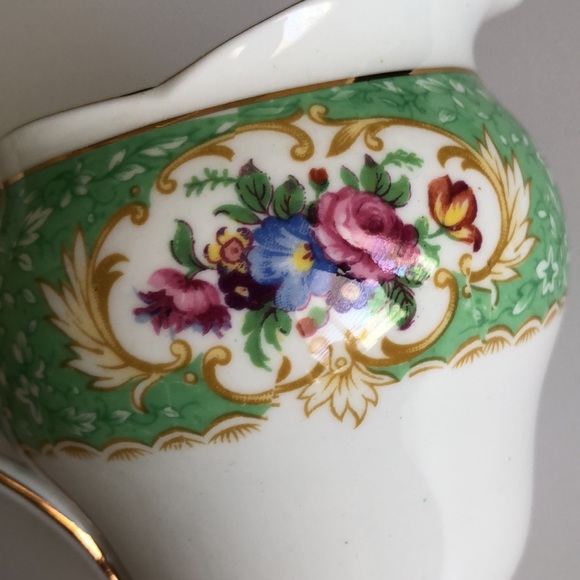 Royal Standard Fine Bone China Milk Jug Or Creamer/ Cynthia Pattern/ England - Picture 7 of 10